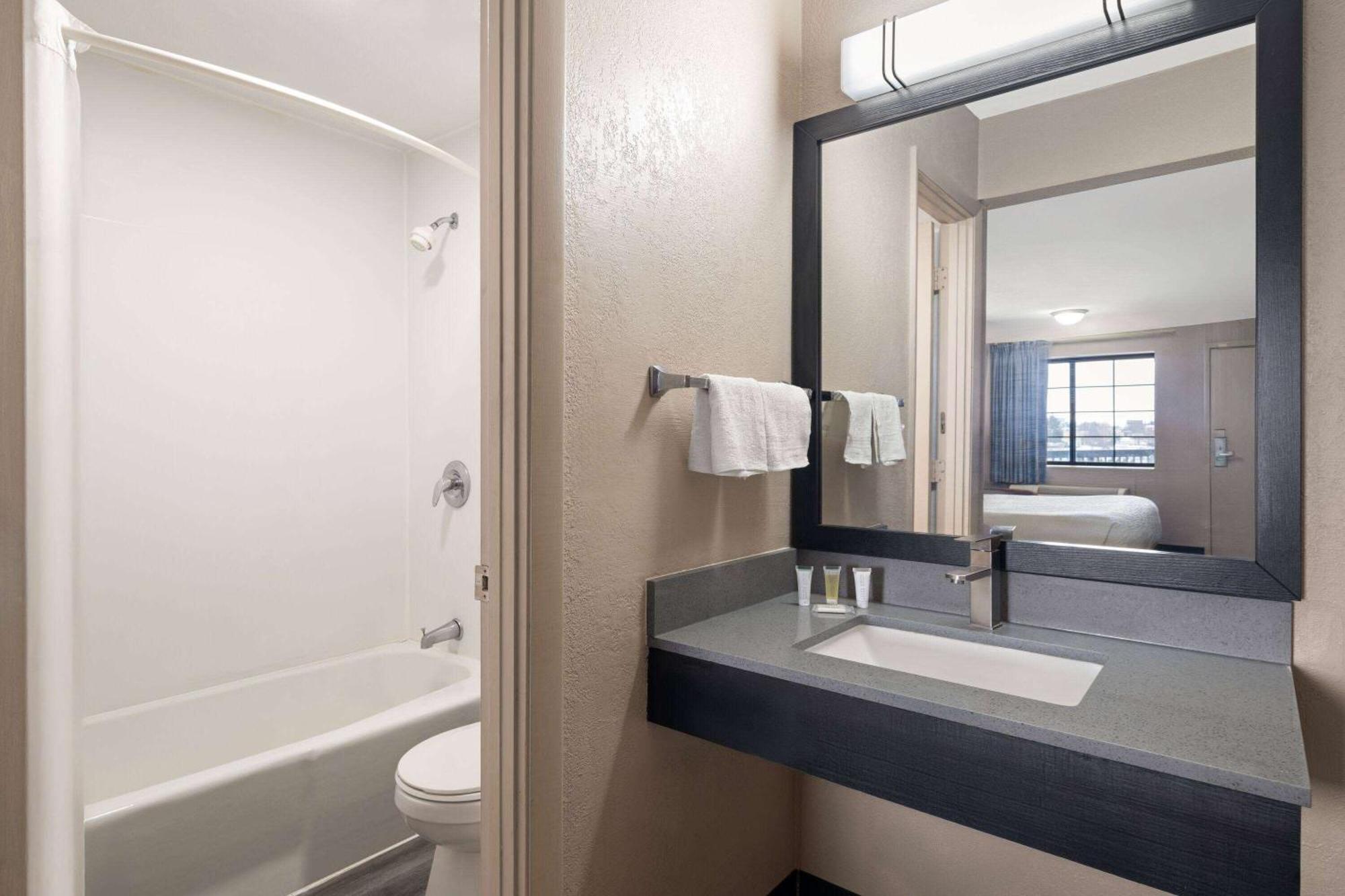 Days Inn & Suites By Wyndham Kokomo Luaran gambar